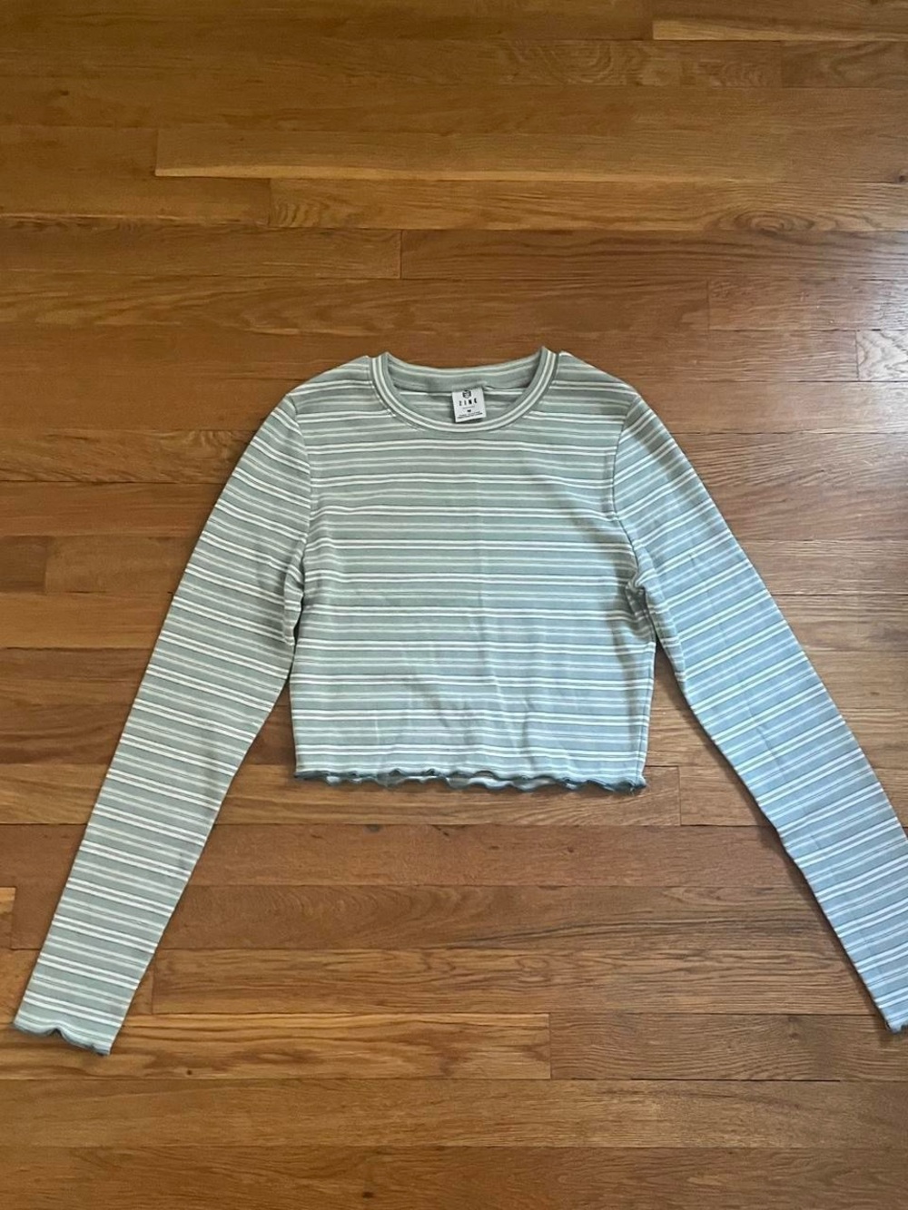 zine striped long sleeve crop top